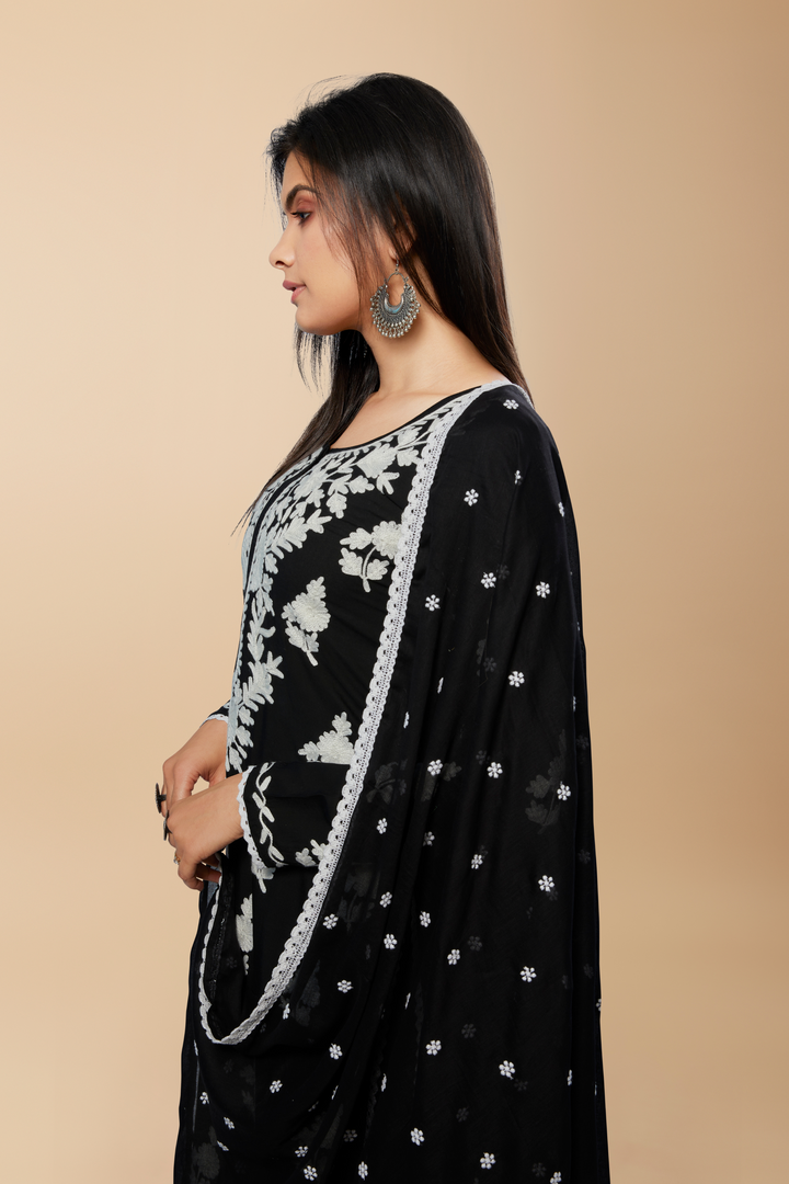 Taneesha Dupatta - Mul Cotton with Embroidery - minazthelabel